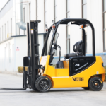 1.5 2.0 2.5 Ton Capacity Electric Articulated Forklift Truck Narrow Aisle Warehouse Work Lifting 10m Max