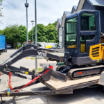 2000kgs 1.8ton Small Digging Machine Mini Pelle Crawler Excavators with AC Condition Closed Cabin