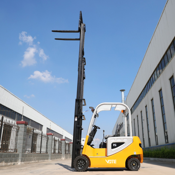 CE Certificate 2 Ton Forklift Trucks Smart Mini Battery Operated Electric Forklift with 3 Stage Mast Electric Forklift Trucks
