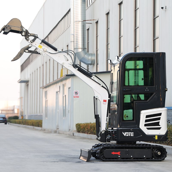 CE EPA Euro5 2 Ton Mini Excavator Multifunctional Mini Hydraulic Digger Small Bagger Engine Mini Excavator for Sale