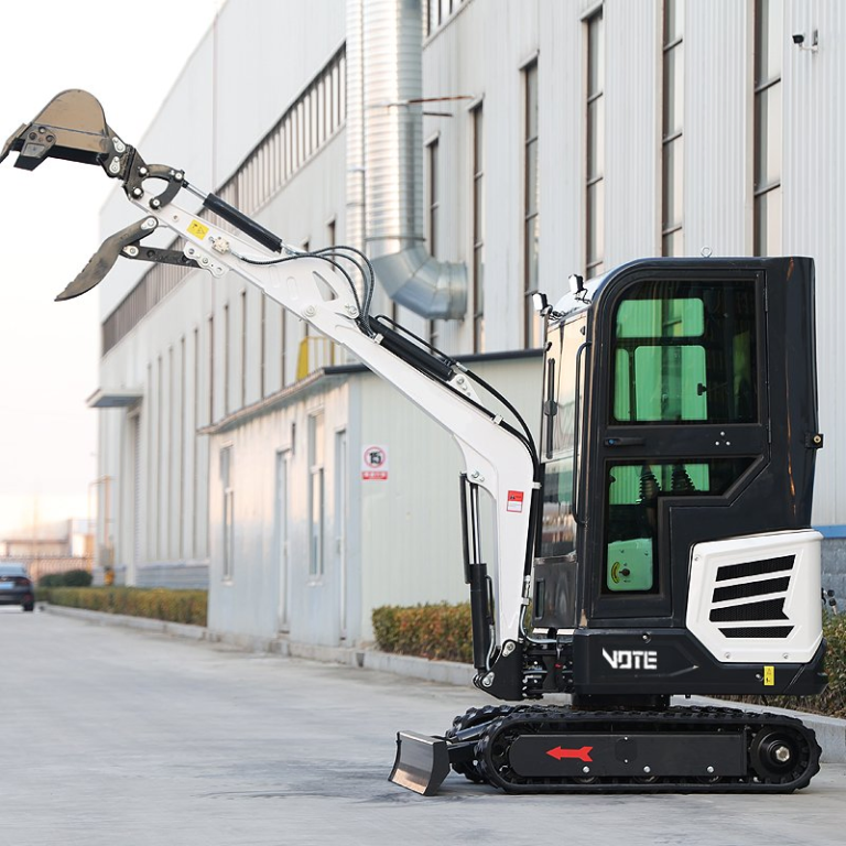 CE EPA Euro5 2 Ton Mini Excavator Multifunctional Mini Hydraulic Digger Small Bagger Engine Mini Excavator for Sale