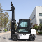 China Cheap 3 Ton 5ton Montacargas 4X4 All Rough Terrain Diesel Forklifts for Sale Price