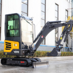 China Mini Excavator 2ton Home Use Compact Digger Bagger for Construction with Enclosed Cab Factory Wholesale Mini Excavators