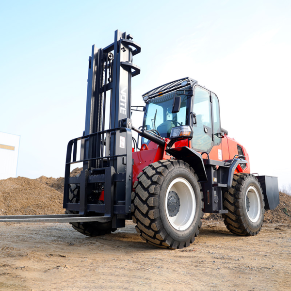 Chinese Rough Terrain Forklift High Efficiency Outdoor Use off Road Forklift Four Wheel Drive New Terrain Forklifts Manufacturer
