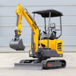 Compact 1.8 Ton Mini Excavator with Rubber Tracks for Family Farm Construction