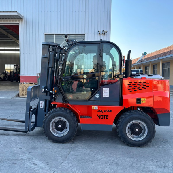 Fast Delivery off Road Forklift 3.5ton Outdoor Use Four Wheel Drive Rough Terrain Forklift All Terraindiesel Forklift with Cabin