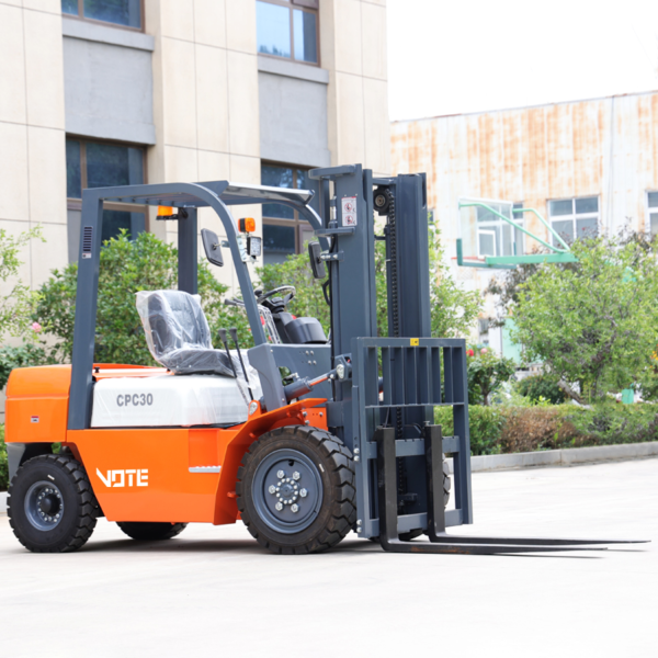 Hot Hydraulic 4X4 Drive Forklift off Road Four Forklift Accessories Wheel Drive Forklift Applicable Warehouse Handling