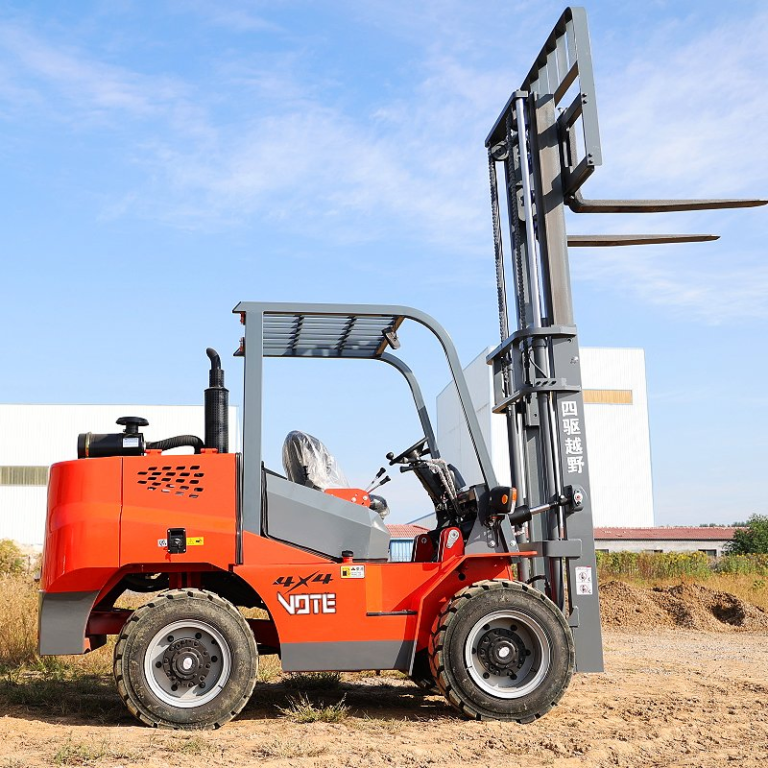 ISO CE China Manufacturer 4X4 All Terrain Forklift Diesel Engine off Road Forklift Truck