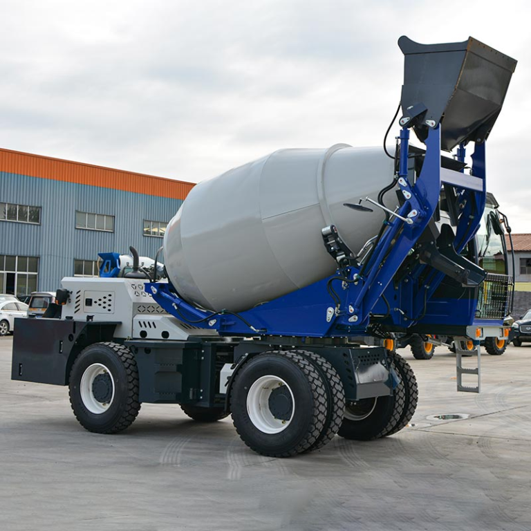 Mobile Portable Self Loading Mini Concrete Truck Mixer