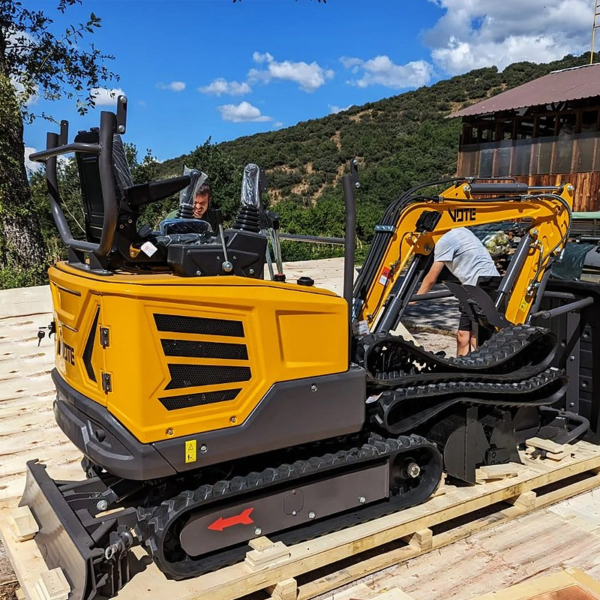 Side Swing Micro Hydraulic Escavator Mini Digging Machine Small Crawler Excavator 1.8 Ton Excavator